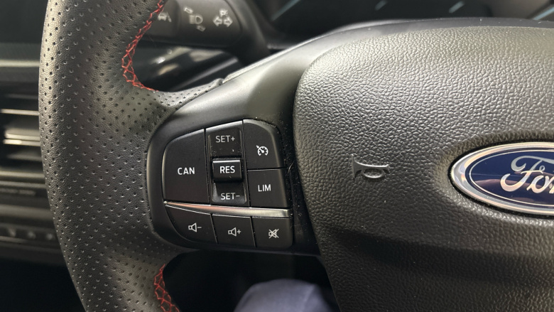 Ford Focus 1.0 EcoBoost Hybrid mHEV 155 ST-Line Edition 5dr Petrol Hatchback